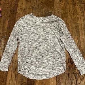 Lulu Lemon size 8 long sleeve open bank shirt